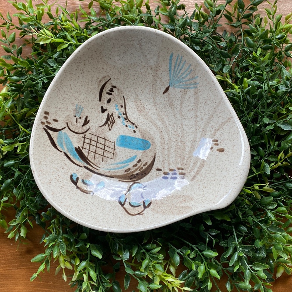 Vintage Red Wing Bob White Pattern 9" Serving Bowl